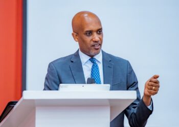 Minisitiri Dr Ugirashebuja yasobanuye igitera ubucucike mu bw’imanza mu Rwanda.