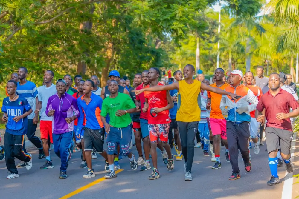 Gusigananwa ku maguru muri carfreeday