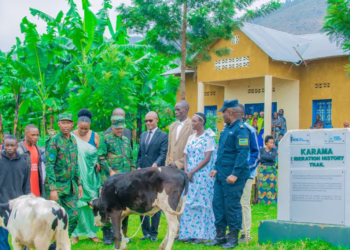 Bamwe mu bahoze ari indwanyi z’igisirikare cya RPA,  ku munsi w’Intwari z’Igihugu bashimiwe ubwitange bwabo.