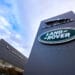 Jaguar Land Rover igiye kugabanya abakozi basaga 500 kubera imisoro ya Amerika