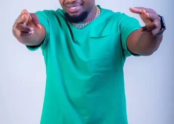 David Lutalo yikomye abategura ibitaramo bashinja Eddy Kenzo kubima inkunga ya Leta