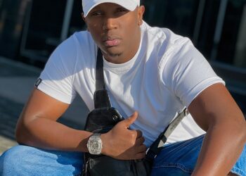 Christopher yibukije abakoresha imbuga nkoranyambaga nabi ko ingaruka zigarura ku bana