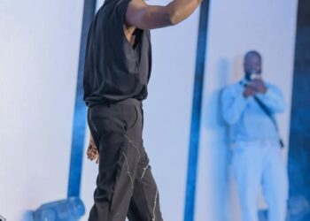 Ross Kana yahuriye mu gitaramo n’abarimo Vinka na Lydia Jazmine