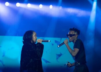 Juno Kizigenza na Ariel Awayz basomaniye ku rubyiniro