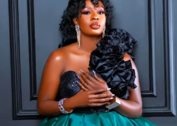 Cinderella Sanyu yagiriye inama abahanzi bakizamuka