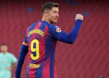 Lewandowski yagarutse ku makuru yavugaga ko FC Barcelona yamubujije gutsinda ibitego kubera amafaranga