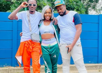 Karole Kasita yashimiye umwanditsi Mudra uruhare rukomeye yagize mu muziki we