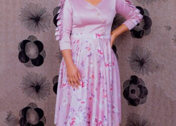 Urugendo rwa Claire Byukusenge wiyemeje guheka ubutumwa bwiza ku mugongo yifashishije umuziki