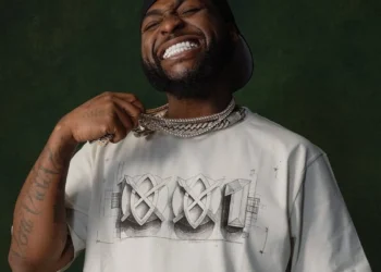 Umukobwa w’Imyaka 12 yongeye kunyeganyeza imbuga nkoranyambaga asaba Davido gukoresha DNA