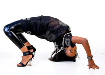 Phina Masanyalaze yatangaje yambwe 10,000 by’amagande mu ndirimbo “calypso” ya Bebi Wine