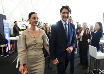 Justin Trudeau na Katy Perry bongereye kuvugisha benshi i Davos mu nama ya World Economic Forum