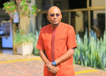 Theo Bosebabireba yatangiye kuvugurura amashusho y’indirimbo ze za kera