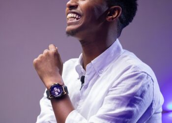 Gutangira kuririmba mu Giswahili  byanyogereye imbaraga mu muziki – Israel Mbonyi