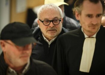 Scandal:Umujyanama wa Sena Yafataga Amafoto y’Ubwambure bw’Abagore Batabizi