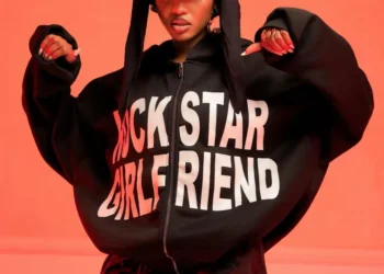 Spice Diana yashishikarije abagore ku mwigiraho bagakora cyane