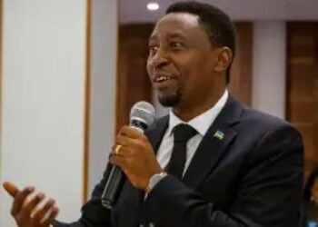 Senateri Dr Frank Habineza yamaganye ibihuha bimuvugwaho