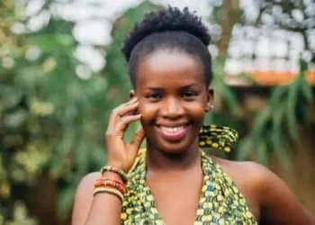 Umukinnyi wa filime Esteri Tebandeke yitabye Imana azize uburwayi bw’impyiko