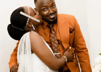 Ykee Benda yatangaje ko agiye kwibaruka impanga z’abana batatu