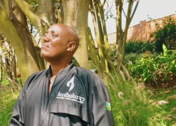 Senderi yongeye gusubiramo indirimbo ze zifite amateka nyuma y’imyaka 20